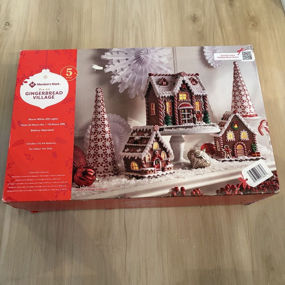 Members Mark Gingerbread Village Christmas 5 pieces New Battery Operated